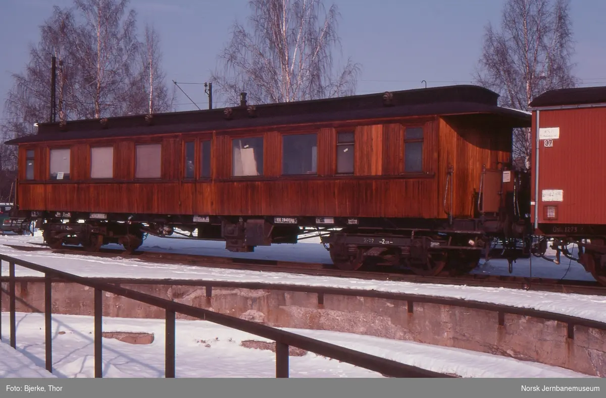 Norsk Jernbaneklubbs personvogn litra Zuo, tidligere ABZo, nr. 31 under ombygging på Lillestrøm stasjon