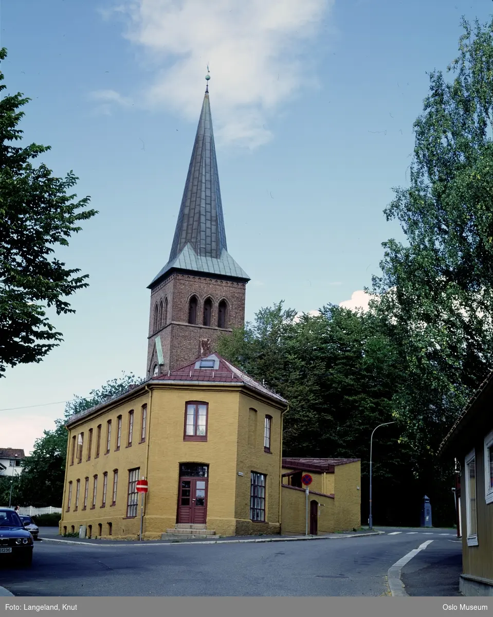 bygård, Kampen kirke, biler