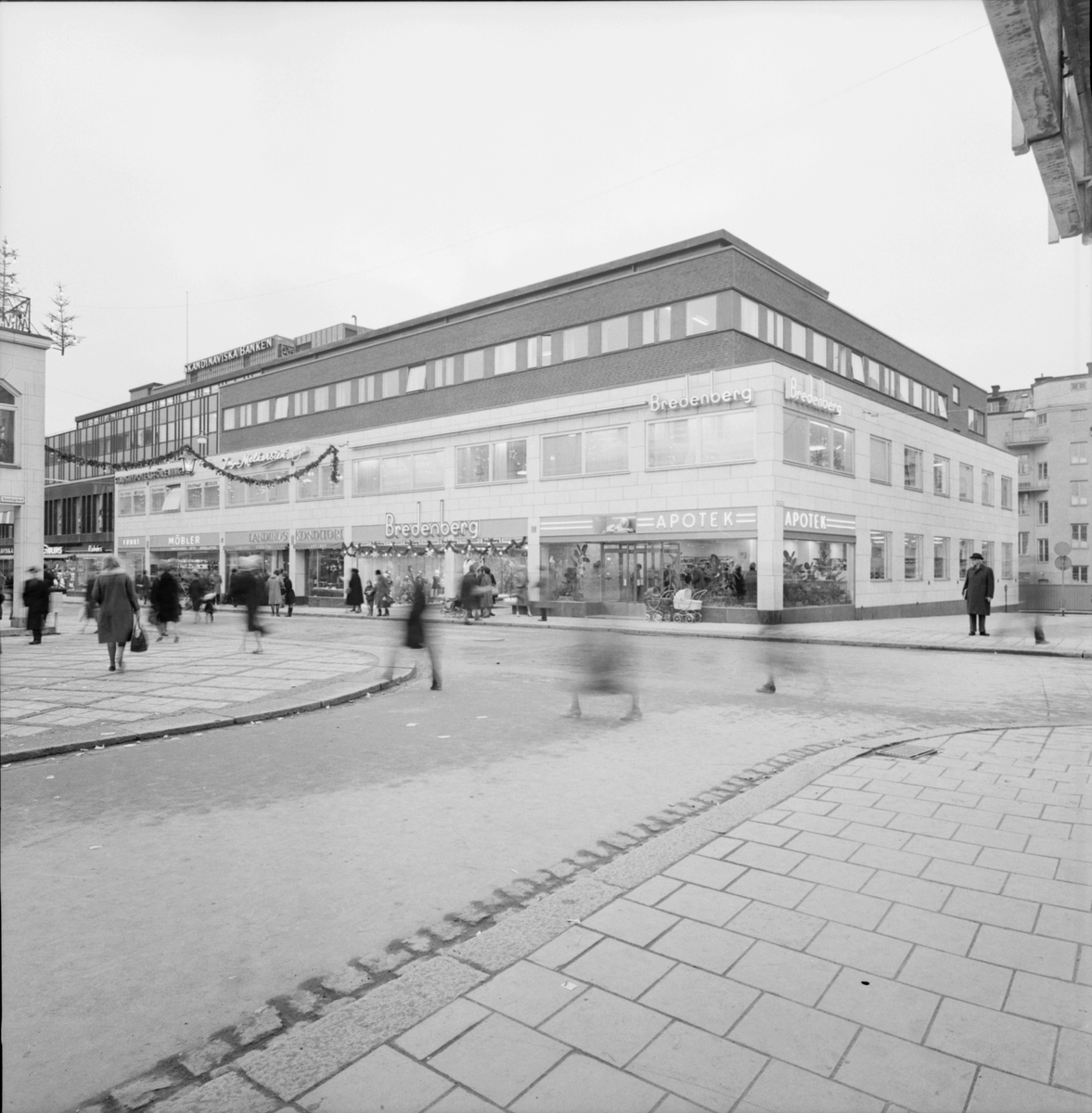 Landings konditori, Bredenberg och Apoteket Lejonet, Kungsängsgatan, kvarteret Duvan, Uppsala 1963