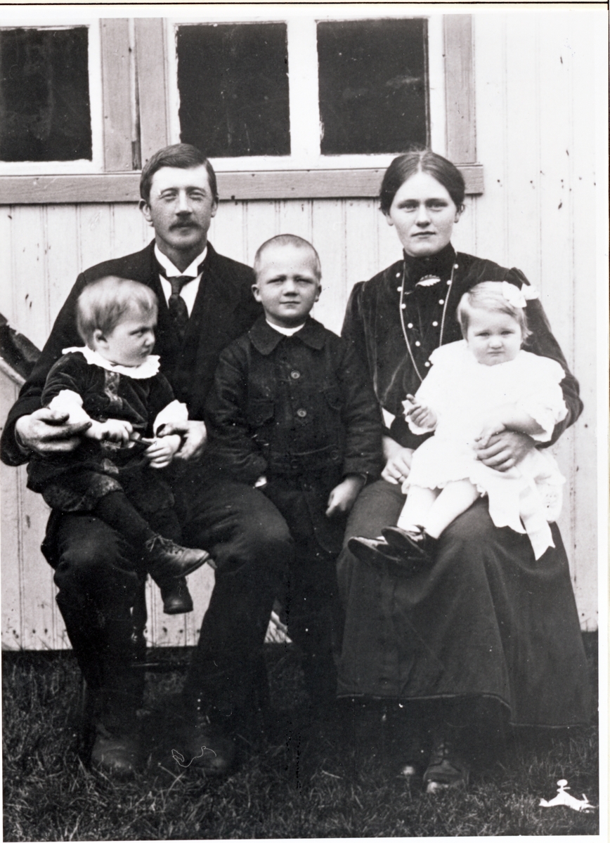Familien Andreassen. ca.1916.
