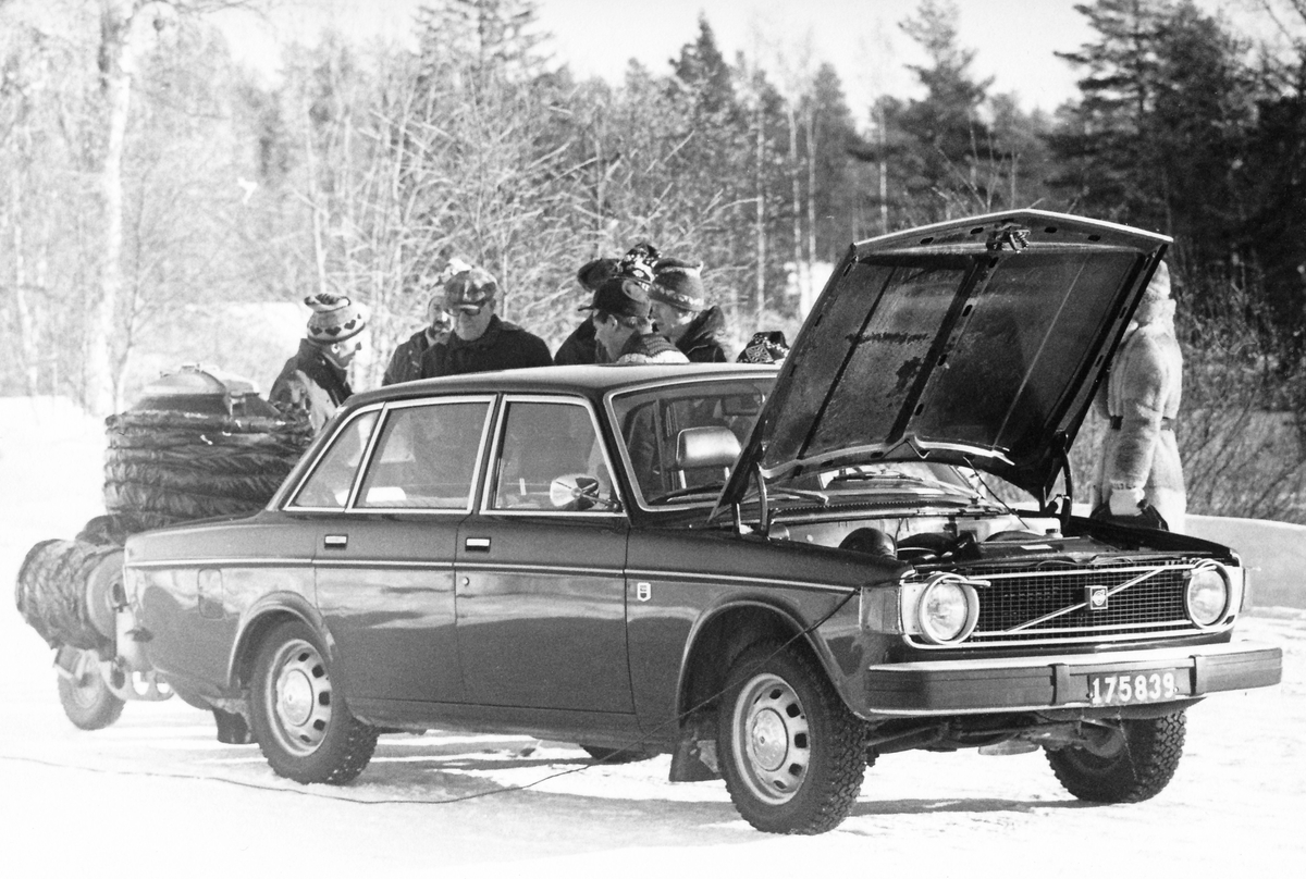 Sveg 1979.
Motorskolans dag. Förevisning av gengasbilen, försöksbil från volvo.

Milregnr: 175839