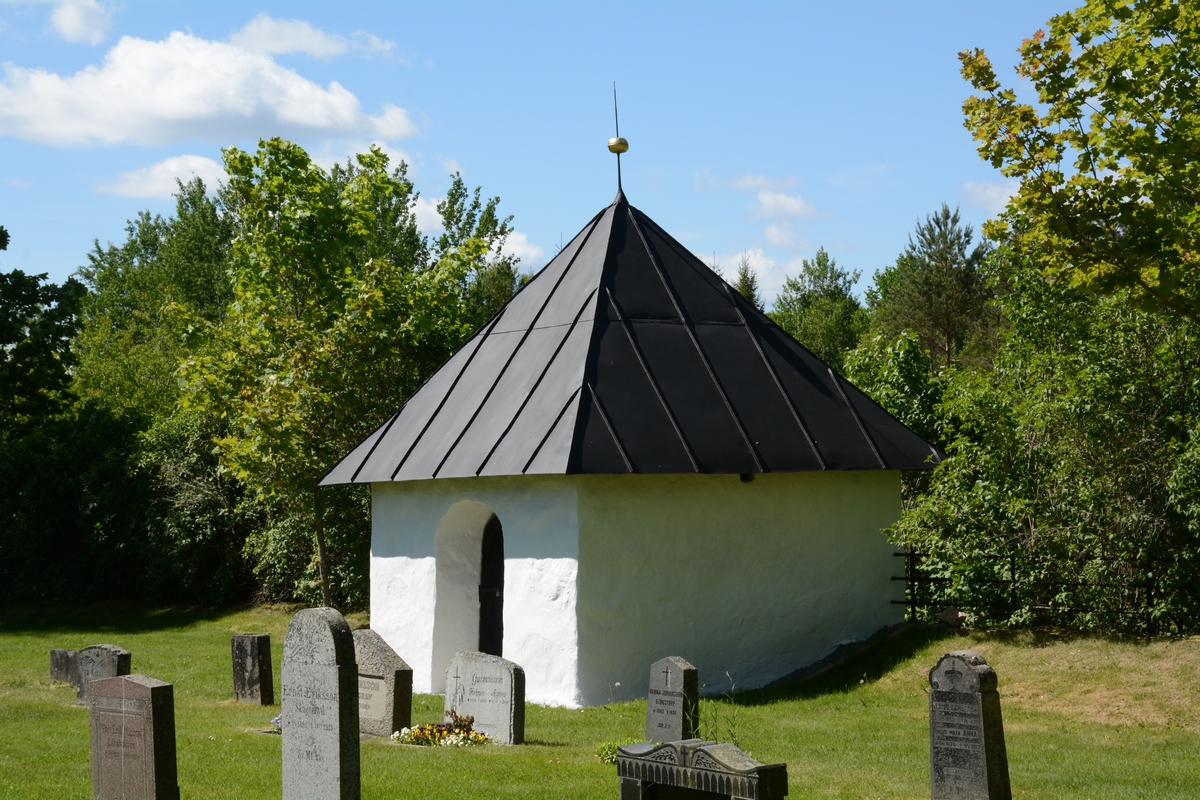 Exteriör, gravkoret på Bälaryds kyrkogård, Aneby kommun.