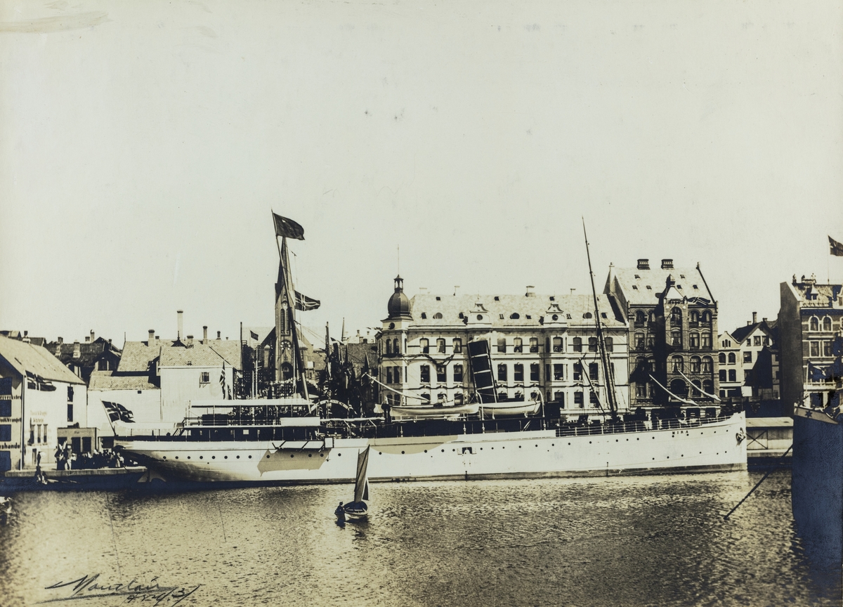 Smedasundet sett mot øst, 26. juli 1906.