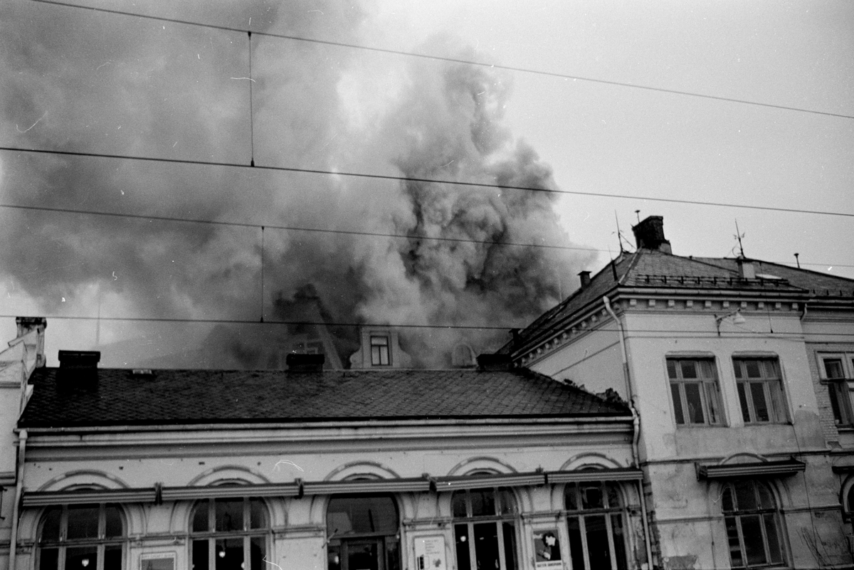 Brann, Grand Hotel, Hamar, 1969. Hamar jernbanestasjon, jernbanerestauranten, røyk.
