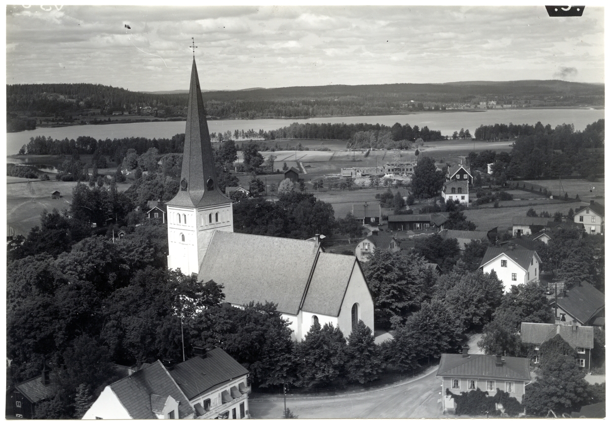 Norberg sn, Norberg.
Flygfoto över Norbergs kyrka. 1932.