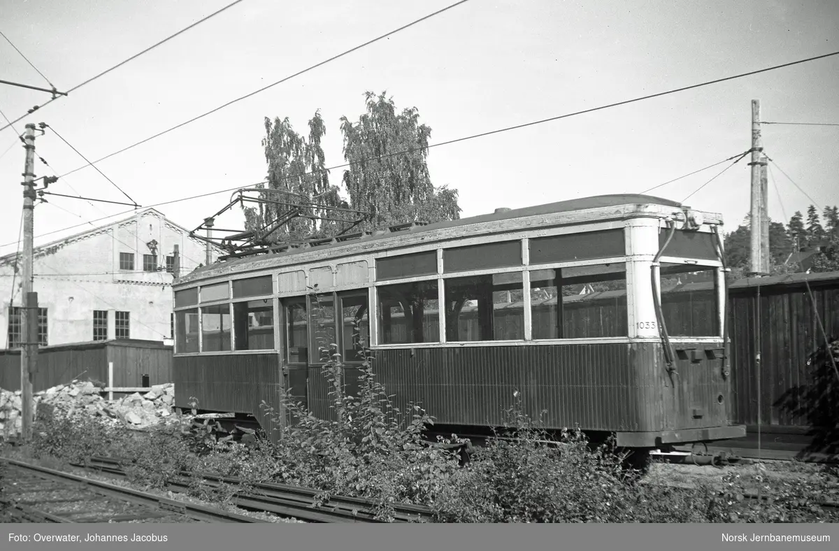 Ekebergbanens tilhengervogn nr. 1033 på Holtet stasjon