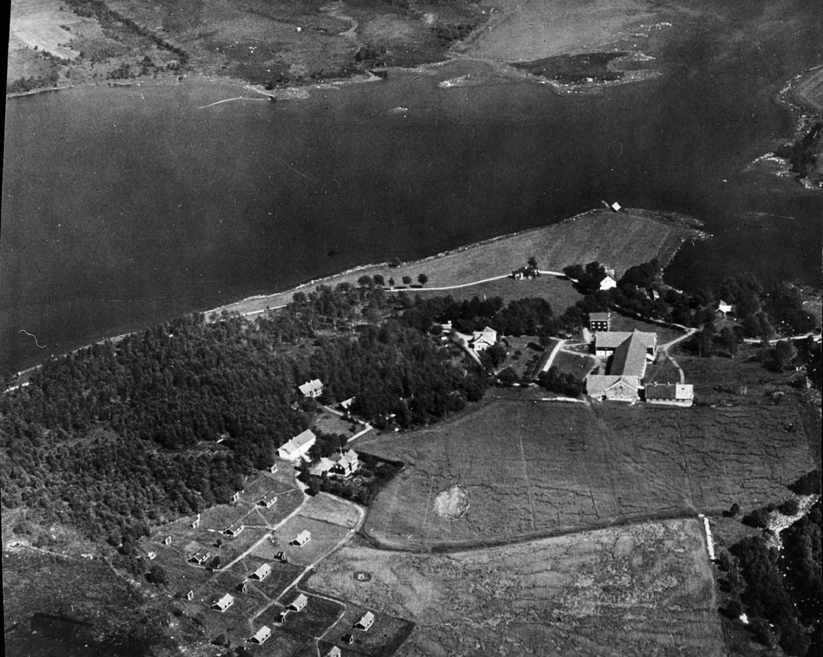 Aerial view of Svanviken work camp, ca. 1930. Photo: Jacob Walnum’s collection, Anno Glomdal Museum.