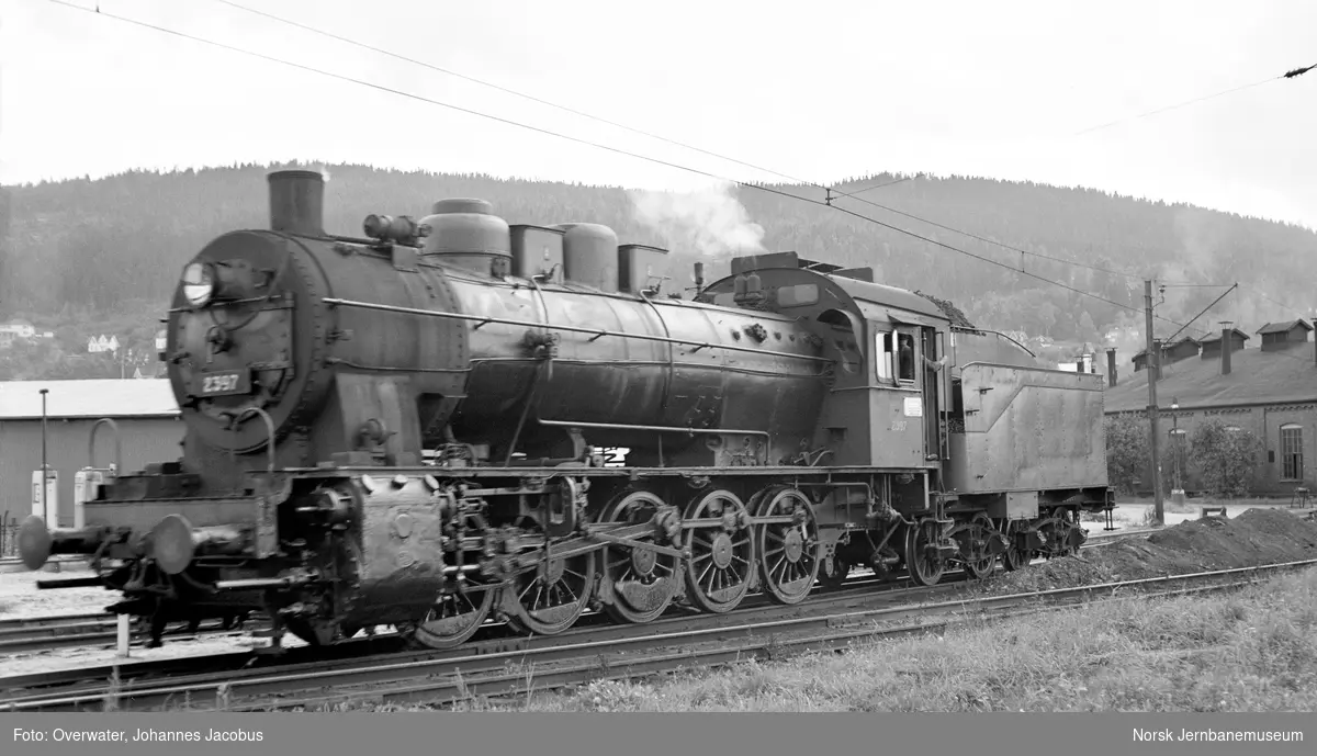 Damplokomotiv type 61a nr. 2397 på Sundland i Drammen