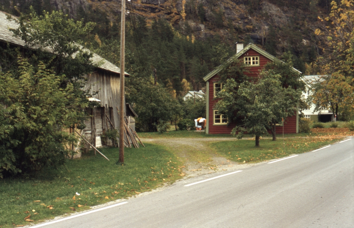 Dokumentasjonsbilder av et eldre gårdsbruk i Valldal, Norddal.