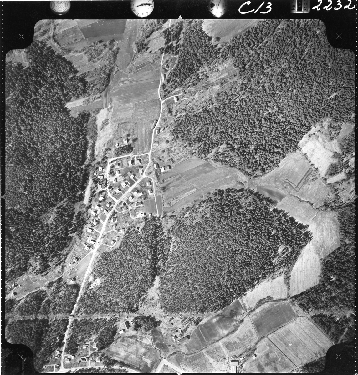 Flyfotoarkiv fra Fjellanger Widerøe AS, fra Porsgrunn Kommune, Eidangerhalvøya. Fotografert 16/05-1962. Oppdrag nr 2232, C13