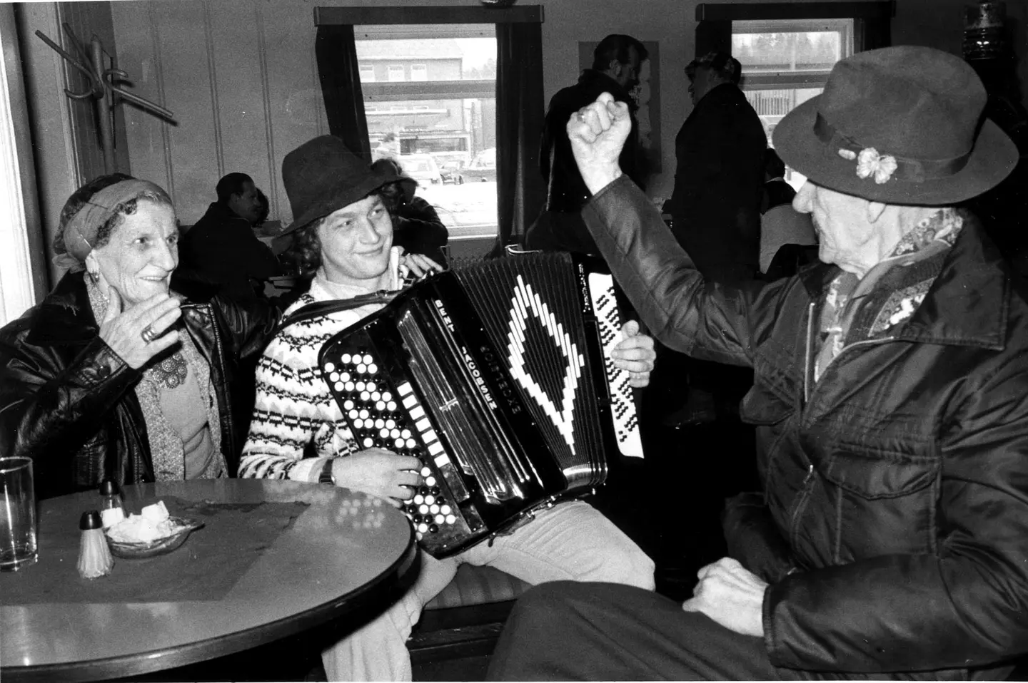 Gustav and Sofie Fredriksen of Gråberg at the Grundset Market, Elverum, 1972.