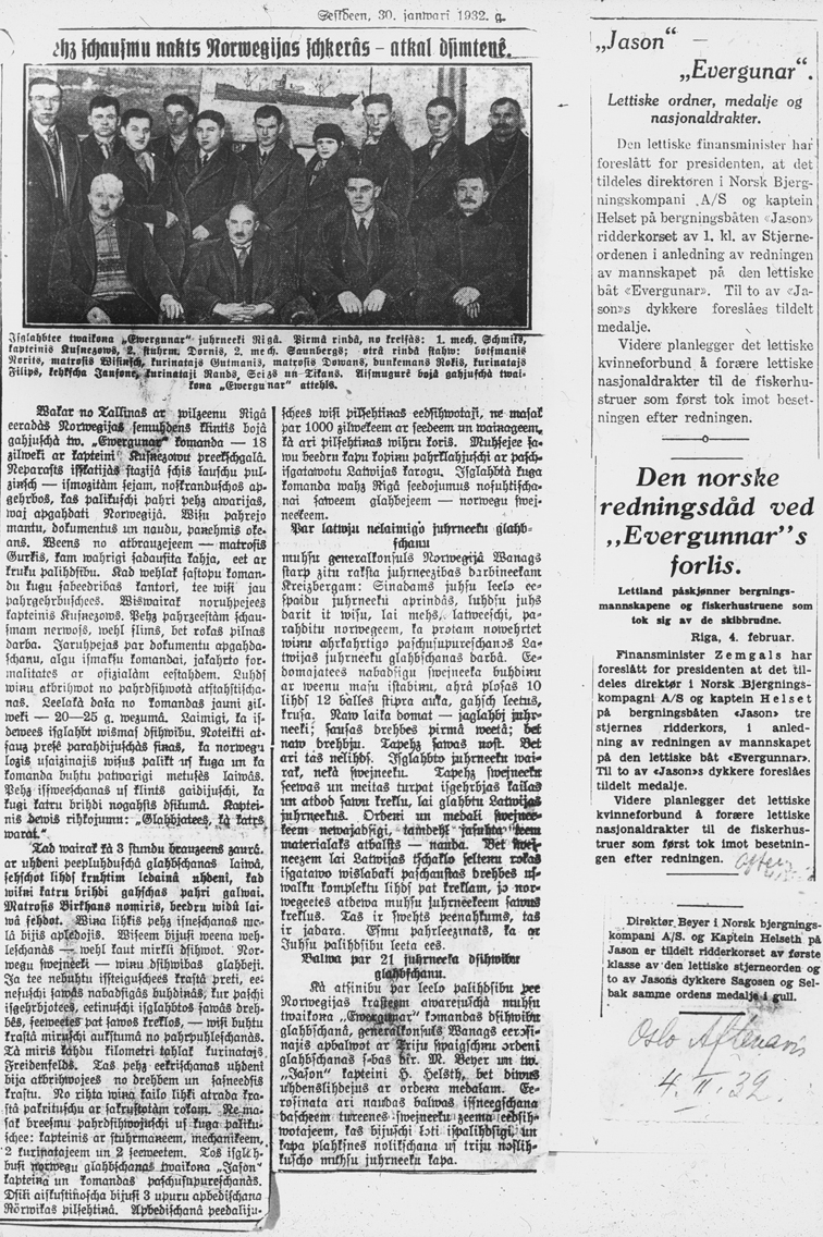 Avfotografert avisartikkel om redningen av det latviske fartøyet EVERGUNAR.