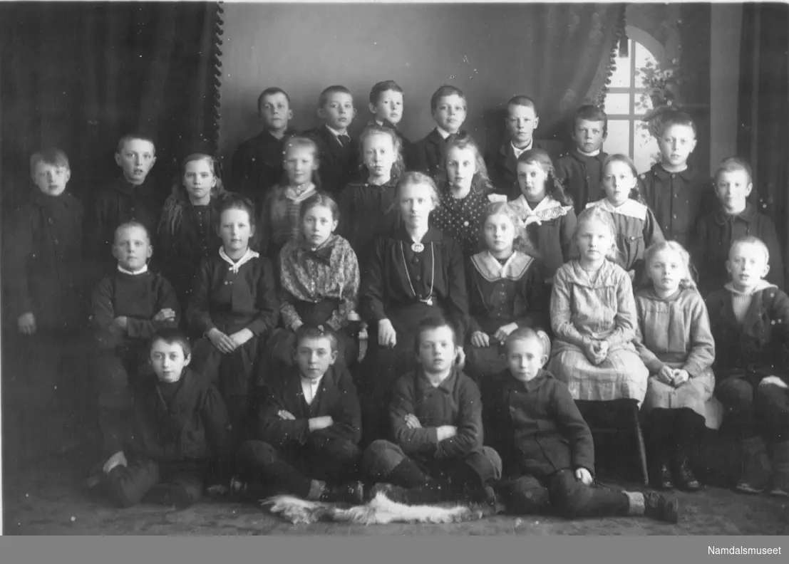 Skolebilde 4b 1918-1919