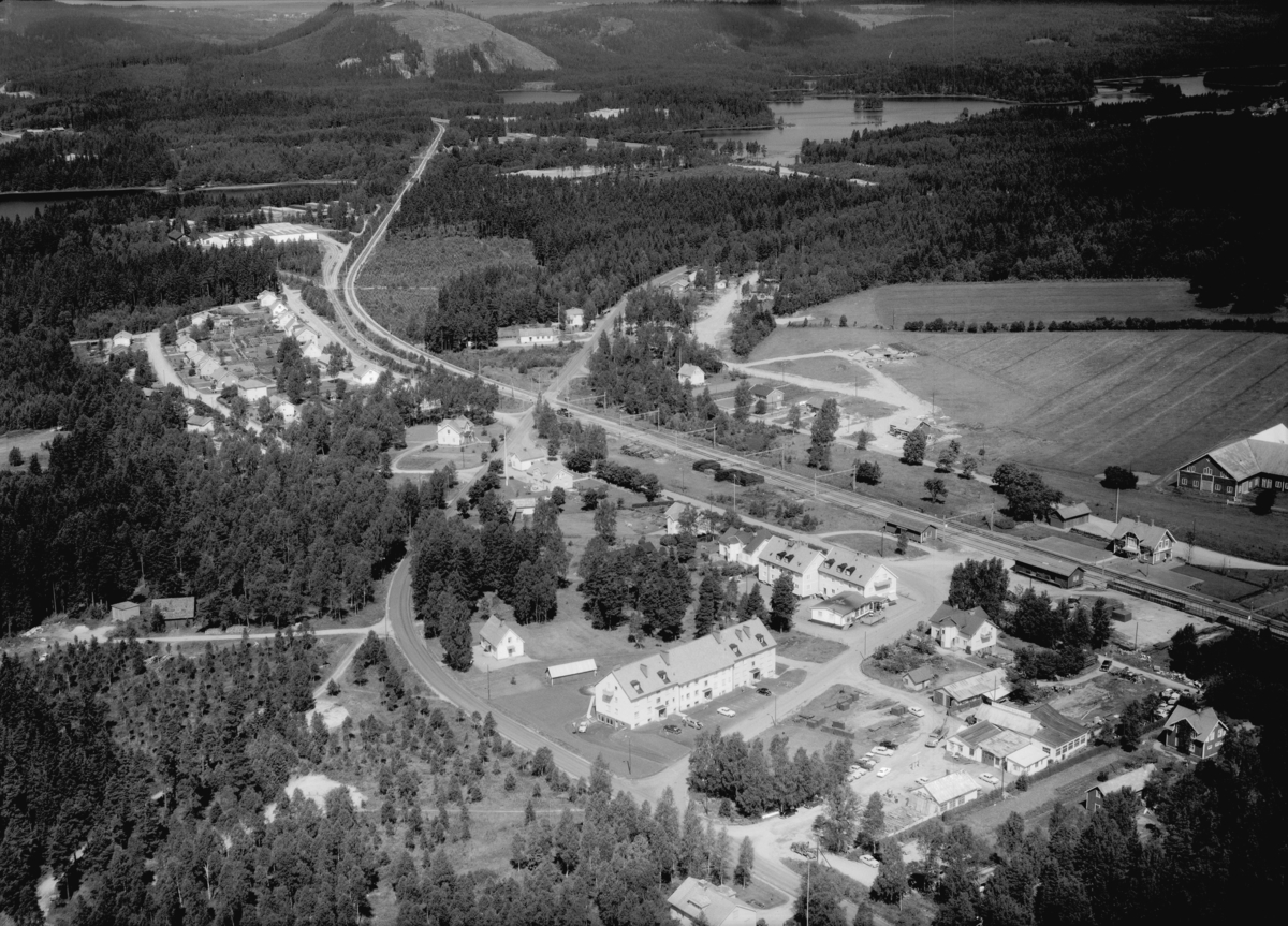 Flygfoto över Nissafors i Gnosjö kommun, Jönköpings län. 1262/1964