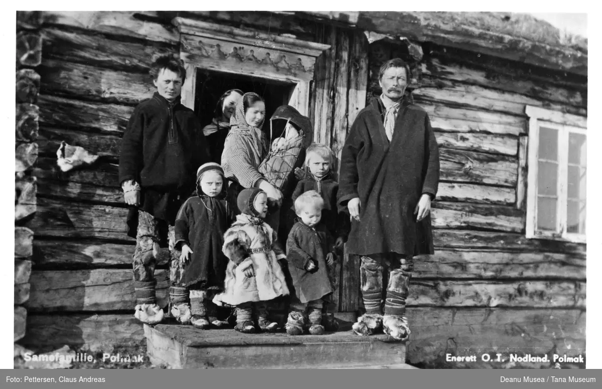 Familie i Polmak på tidlig 1900-tallet.