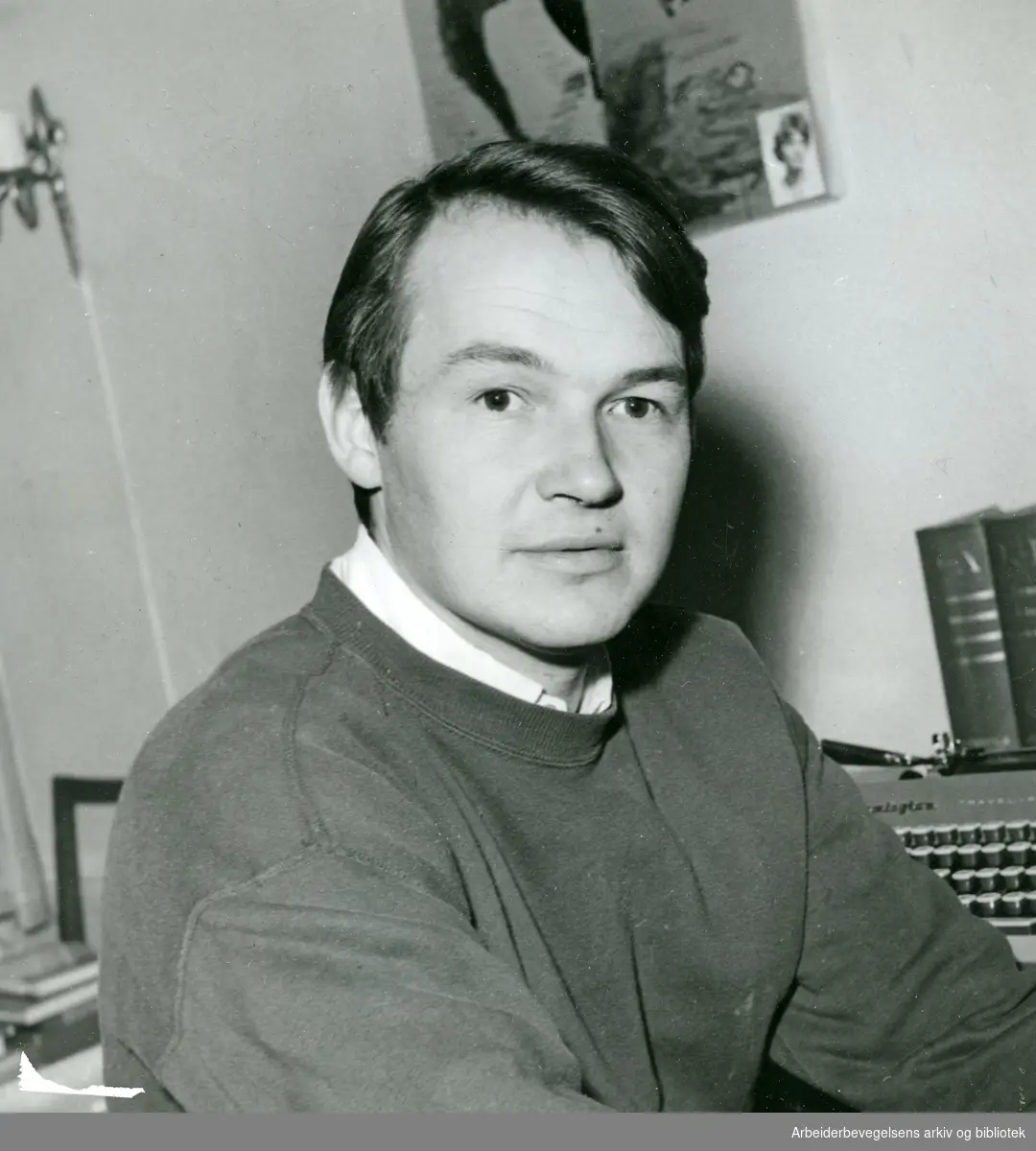 Axel Jensen (1932-2003). Forfatter.