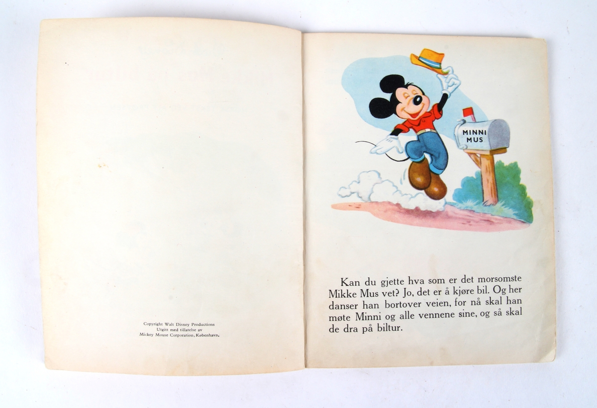 Innbundet billedbok for barn med illustrasjoner i farger.