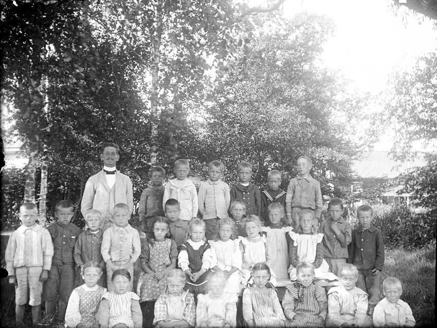 Porträtt av småskoleklass, ca 1910.