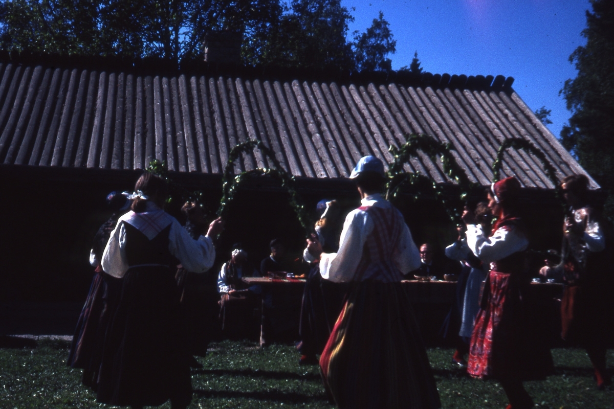 Folkfest; Trolovning