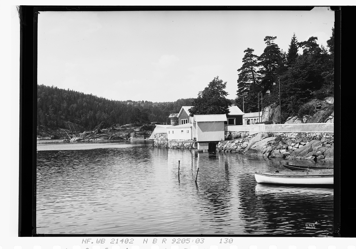 Området rundt Nesset's bad. Fotografert 1927.