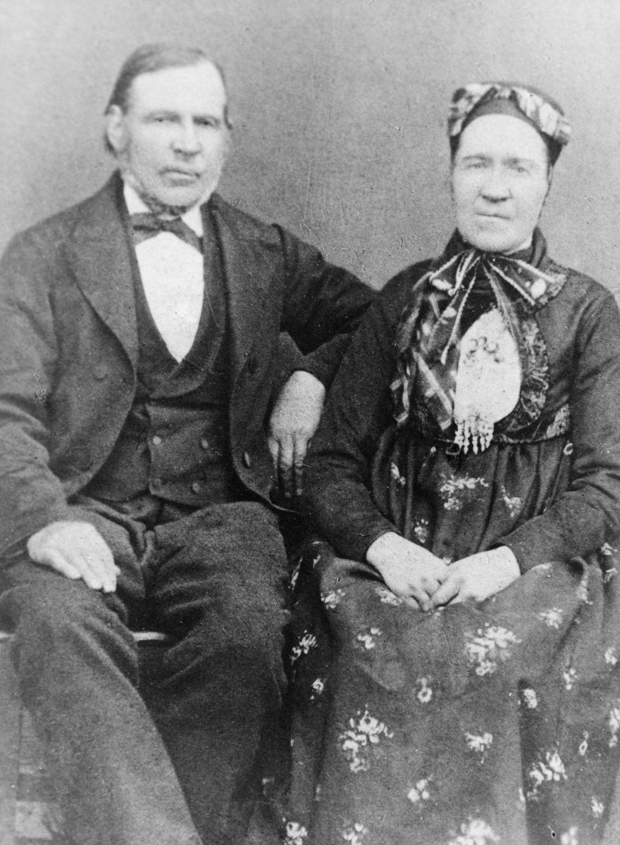 postfører, Anfinsen Syvert med hustru, portrett