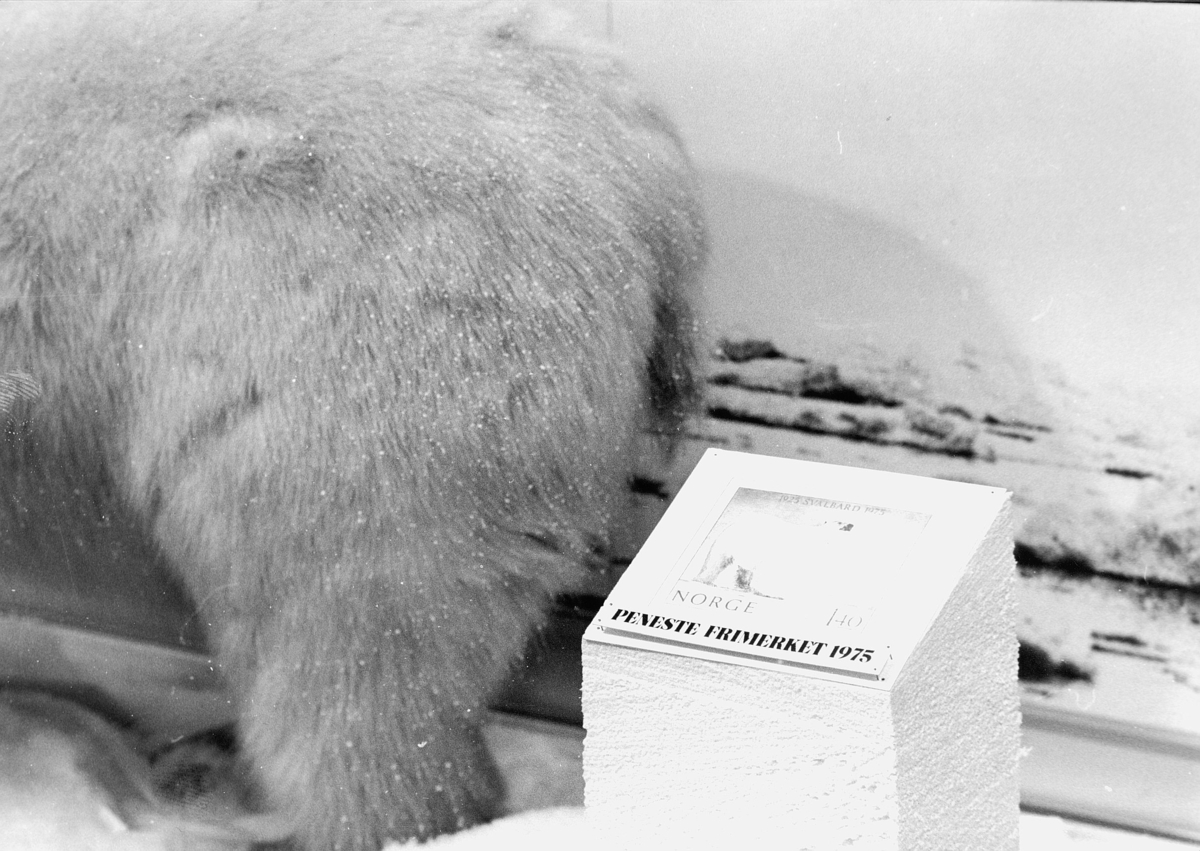 markedsseksjonen, nasjonal frimerkeutstilling, Filos 76, 8.-17. oktober, peneste frimerke i 1975, Svalbard, NK 759, motiv isbjørn