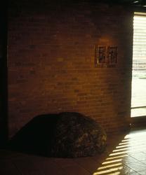 (uten tittel) [Skulptur - Stein]