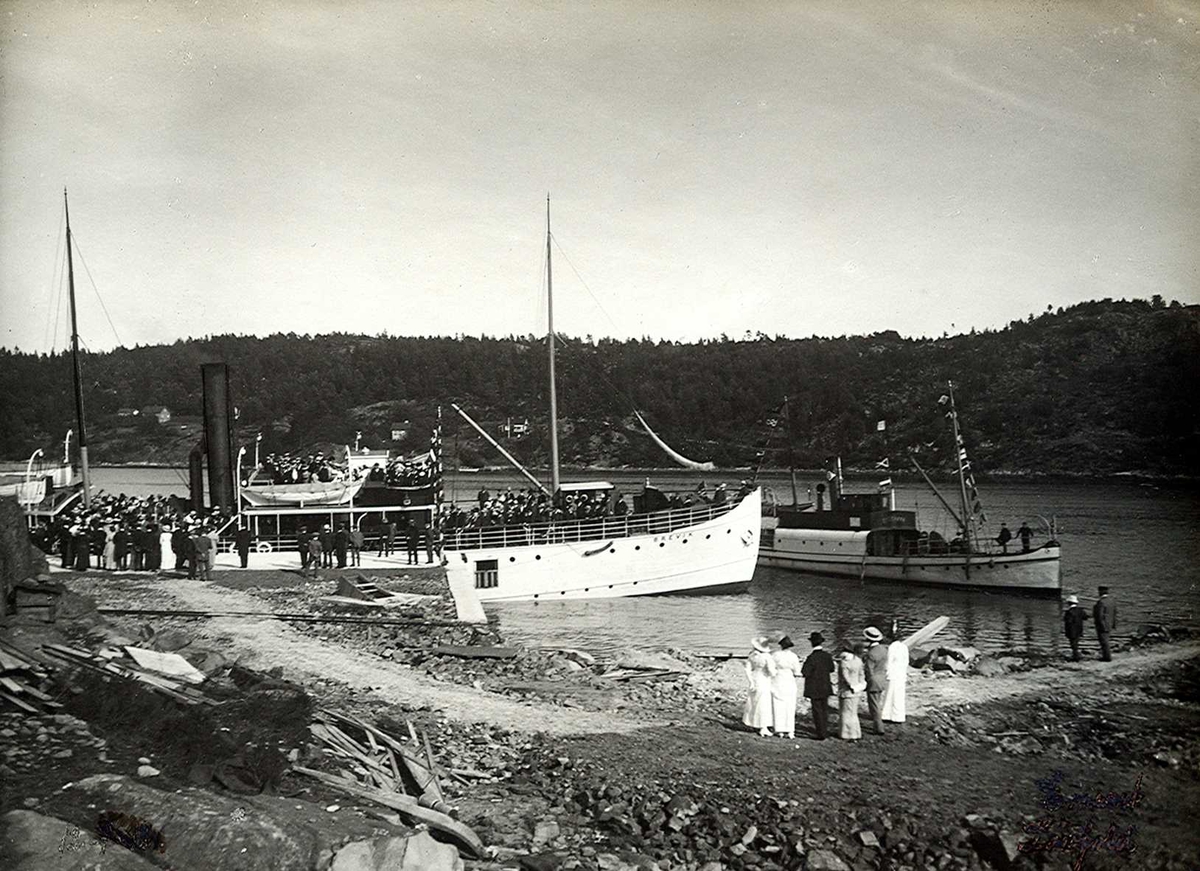 Nitridens kai. Dampskipet "Eydehavn" ved kai. Skipet fikk forøvrig dette navnet før selve stedet ble navngitt. D/S "Brevik" ligger utenfor. 