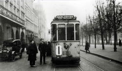 Oslo Sporveier. Trikk, motorvogn 303 på linje 1, Majorstuen-