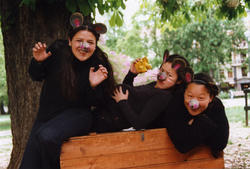 "Bestefars eventyrkiste", teaterforestilling med elever fra 