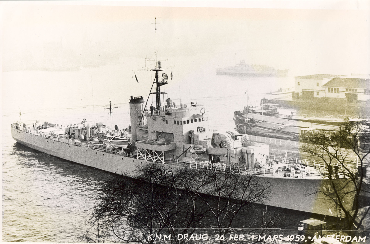 Riverkl.- fregatt KNM "Draug" ved kai  i Amsterdam, 26. mars 1959.