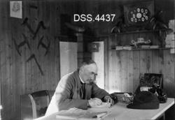 Skogdirektør Michael Andreas Emil Saxlund (1846-1932) skrive