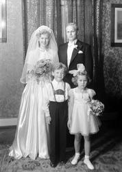 Karl Magnus Rohde Hansen med brud