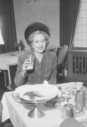 Skuespiller Wenche Foss i Britannia