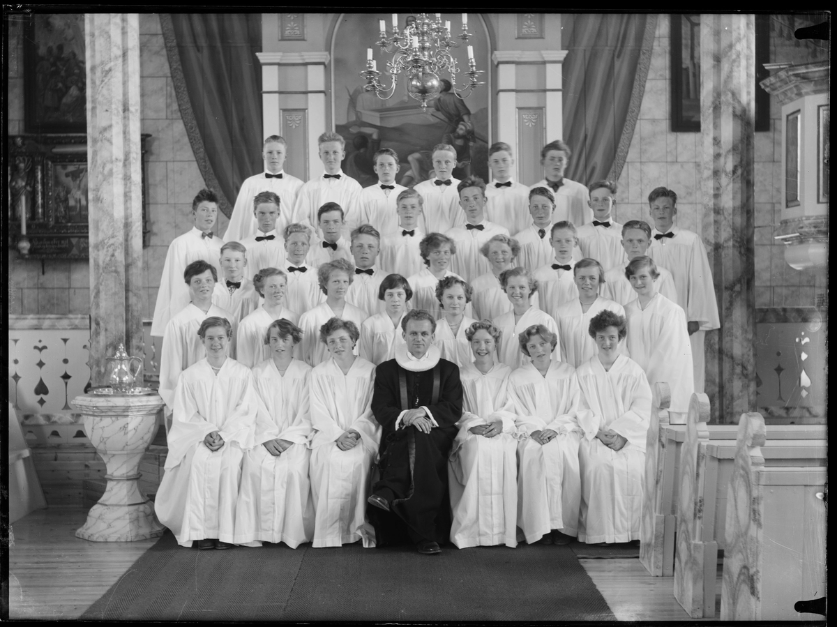 Konfirmanter I Os Kirke 1956 - Rørosmuseet   Digitaltmuseum