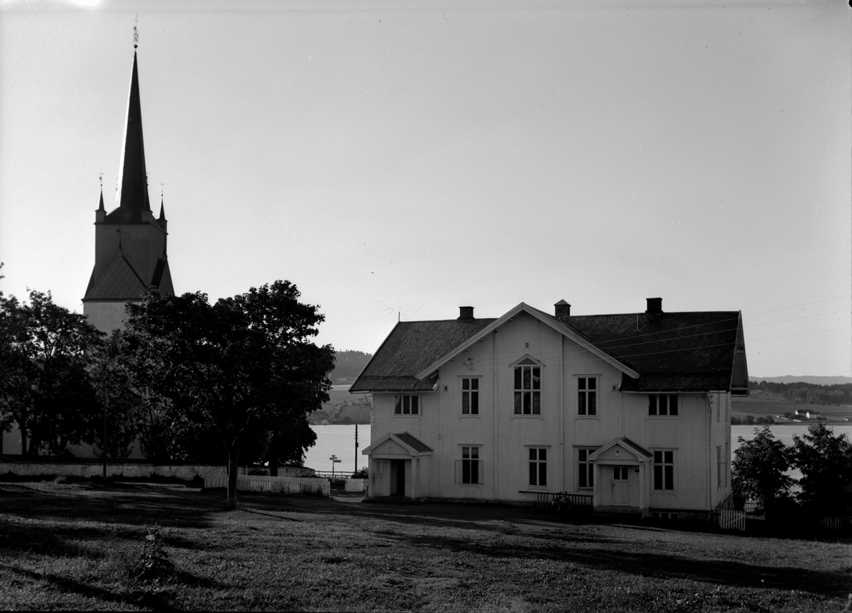 Tingnes kommunelokale etter restaurering. Nes kirke, Hedmark.