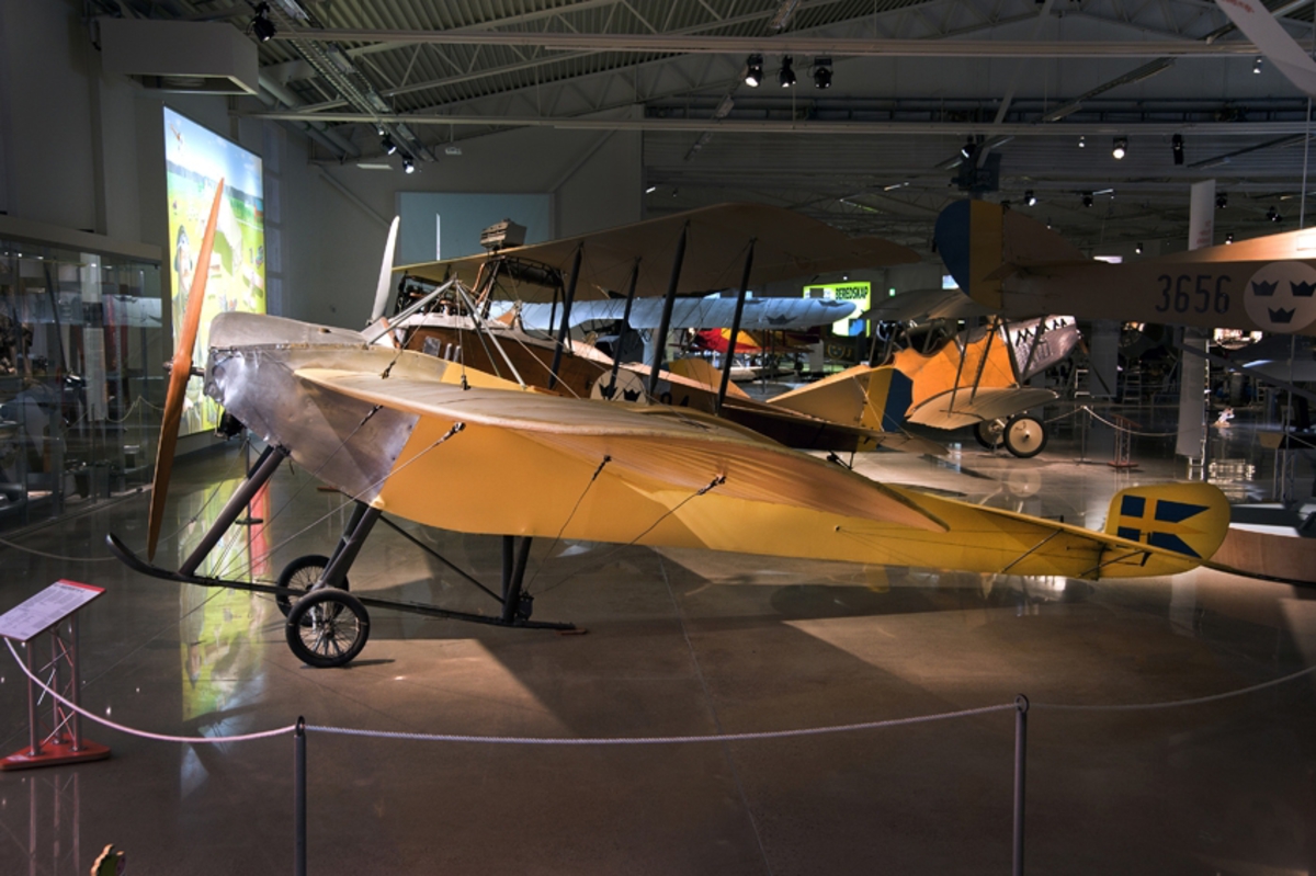Monoflygplan, M1 
Nieuport IVG

Ensitsigt spaningsflygplan med en roterande Gnome-motor.