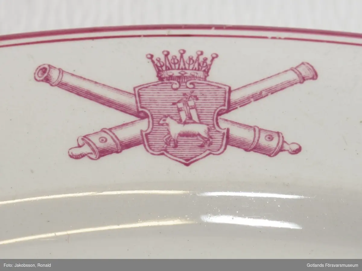 Med Gotlands Artilleris emblem.
4 st.
