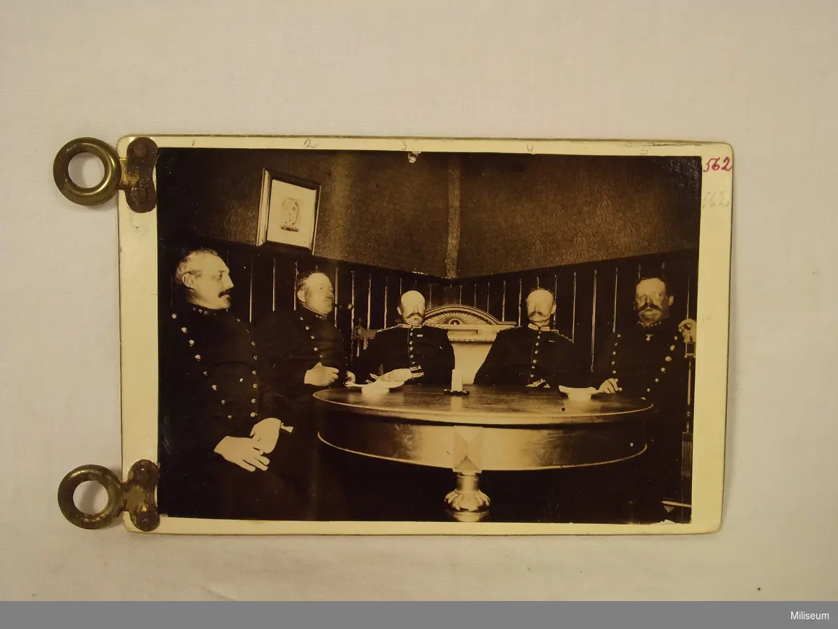 Fotografi föreställande beväringsmötet 1891.