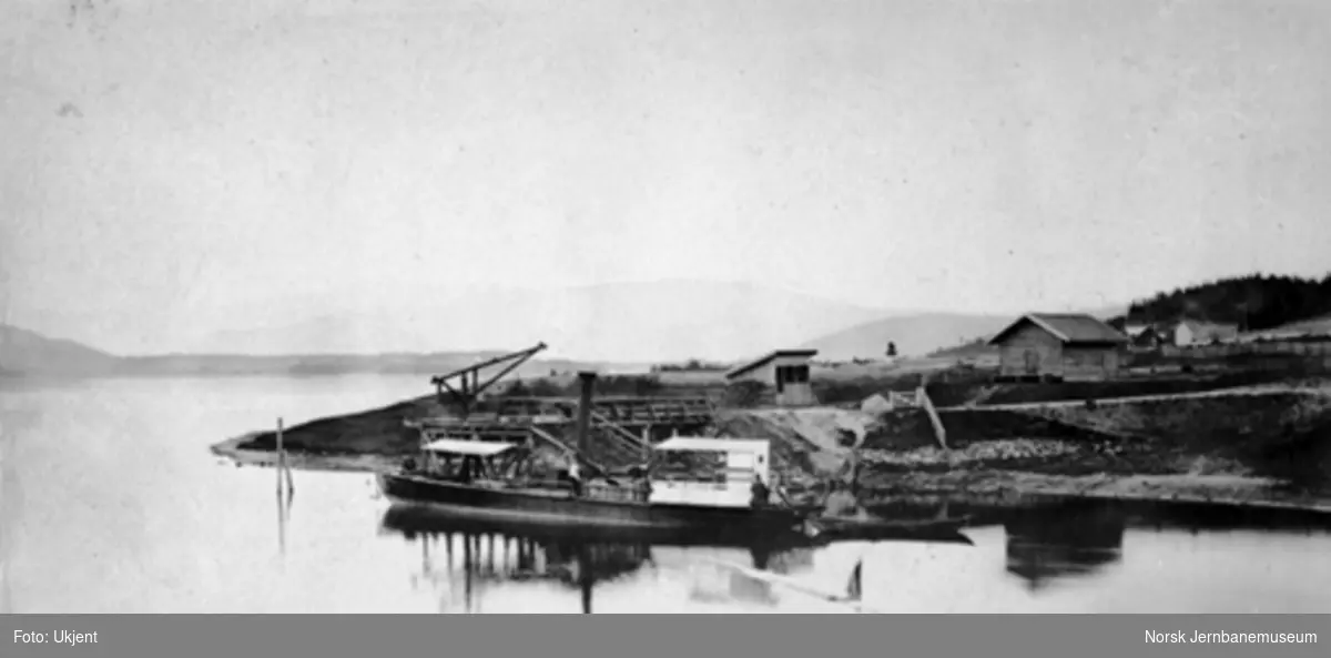 Dampbåten "Haakon Adelsteen" ved Krøderen brygge