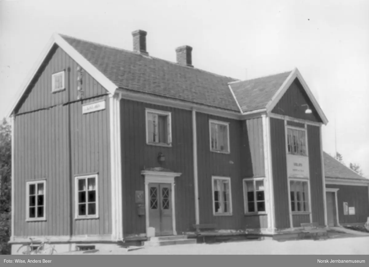 Valøy stasjonsbygning