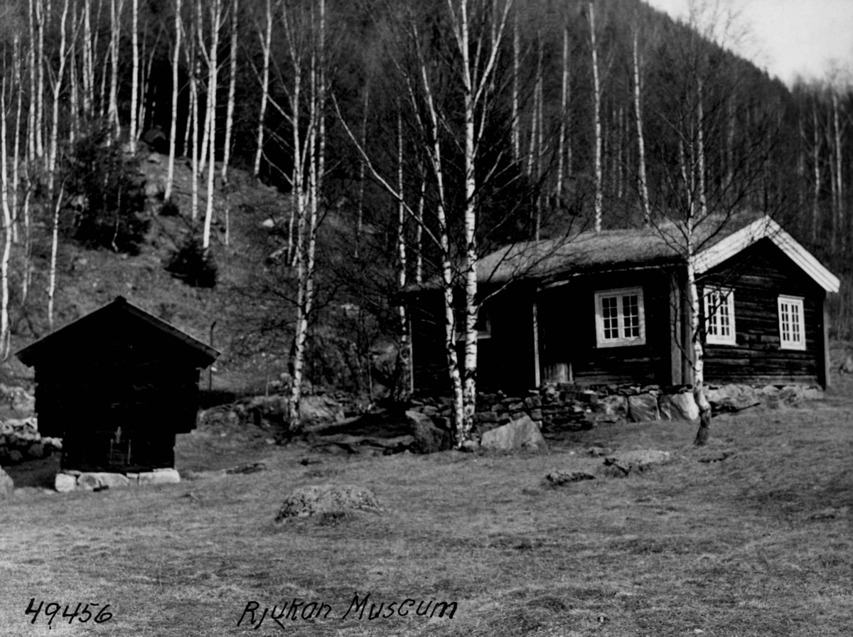 Bygninger på Rjukan Museum i Miland i Vestfjorddalen.