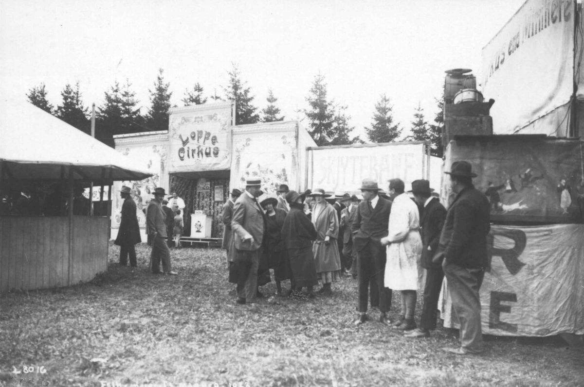 Marked med loppesirkus i 1922.