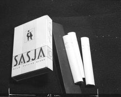 Reklamefoto.Sasja sigaretter.