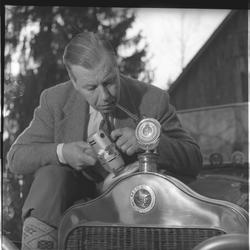 Black and Decker-reklame: En som pusser lakken pål en vetera