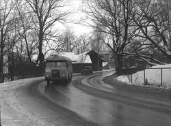 Drammensveien, Oslo. 26.11.1954. Dødssvingen ved Lysaker.