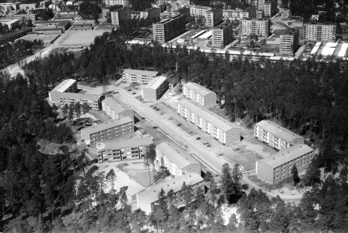 Flygfoto över kvarteret Blodstenen, Eriksberg, Uppsala 1966