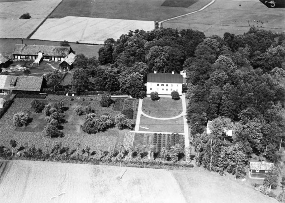 Flygfoto över Stynsbergs gård, Tierps socken, Uppland 1936
