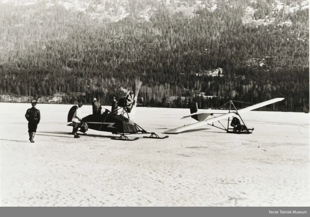Glideflyging fra Steinsfjorden, 1949