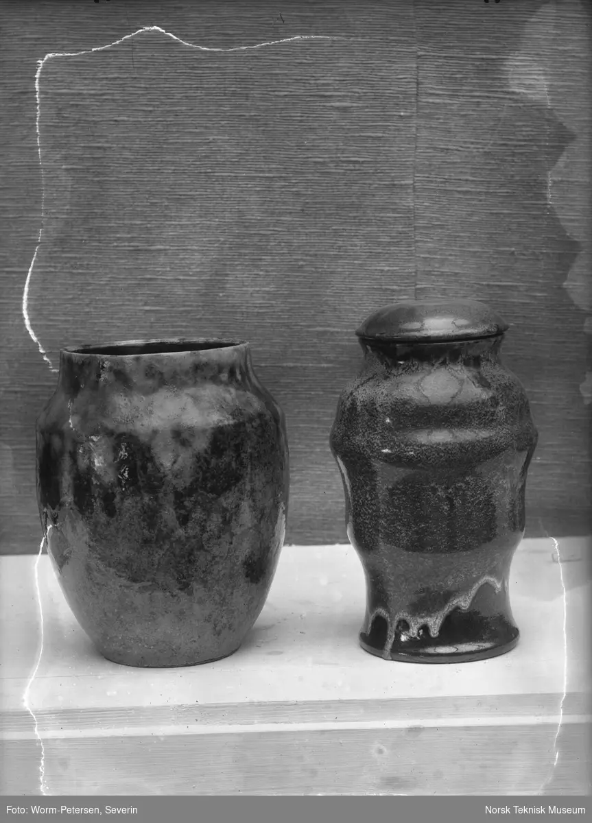 To krukker i keramikk, 1914